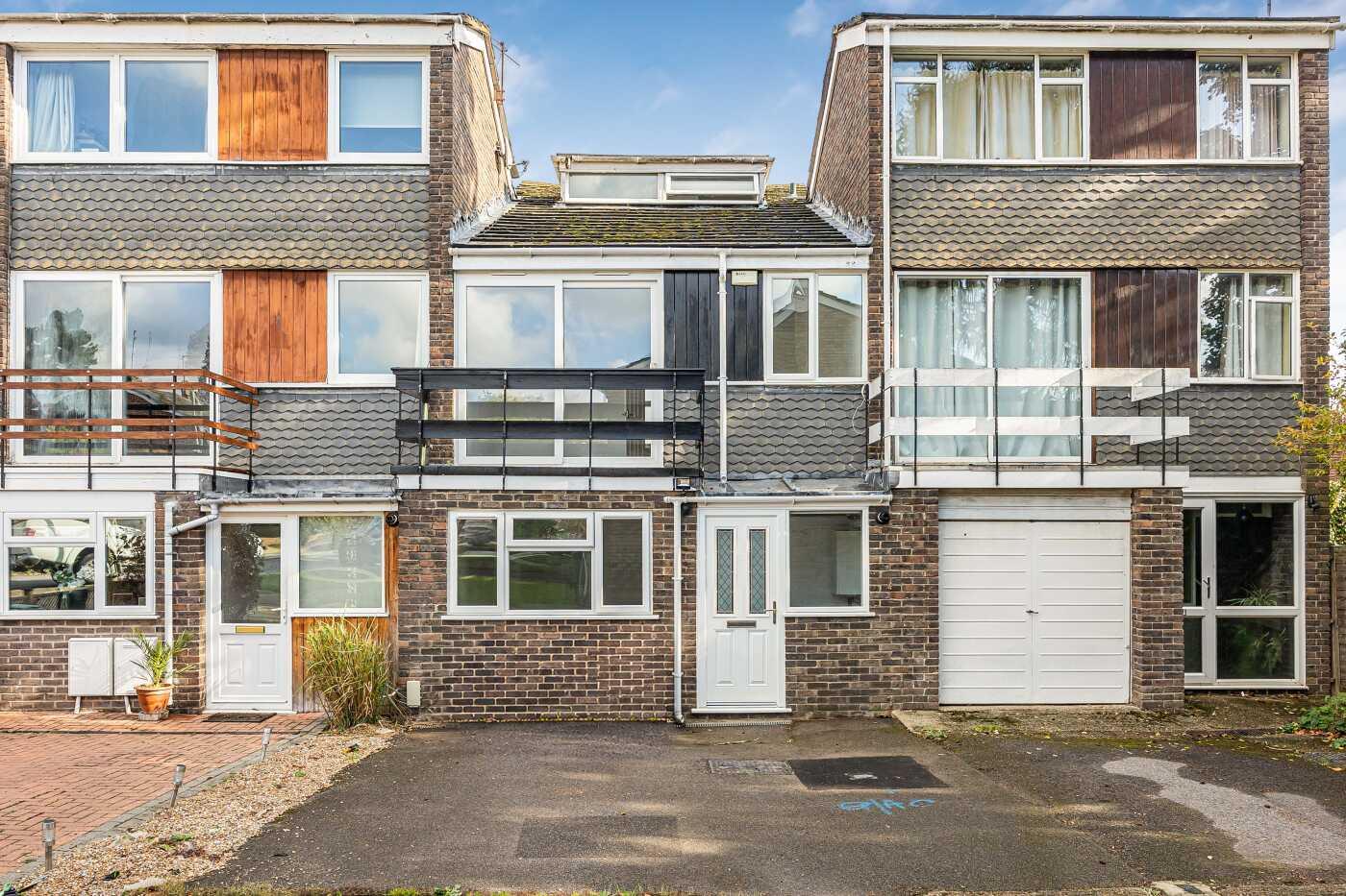 4 bed property in Damer Gardens, Henley-On-Thames